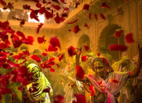holi 1